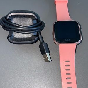 Fitbit Versa with charger